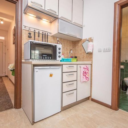 Apartmani Mrsic Risan Εξωτερικό φωτογραφία