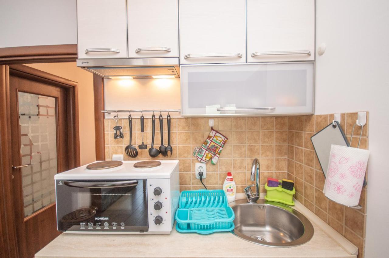 Apartmani Mrsic Risan Εξωτερικό φωτογραφία